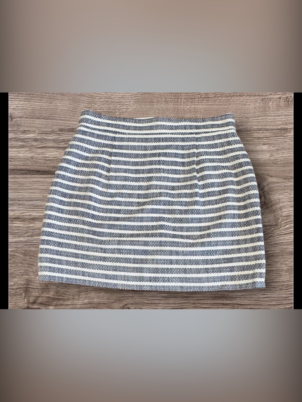EUC J. Crew Women's Black Cream Tweed Striped Skirt Size 4